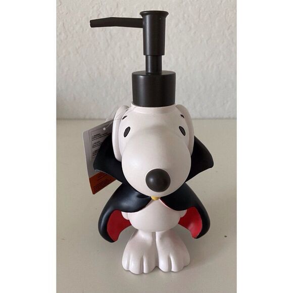 Peanuts Other - Peanuts Snoopy Halloween Vampire Dracula Costume Resin Soap Lotion Dispenser NEW